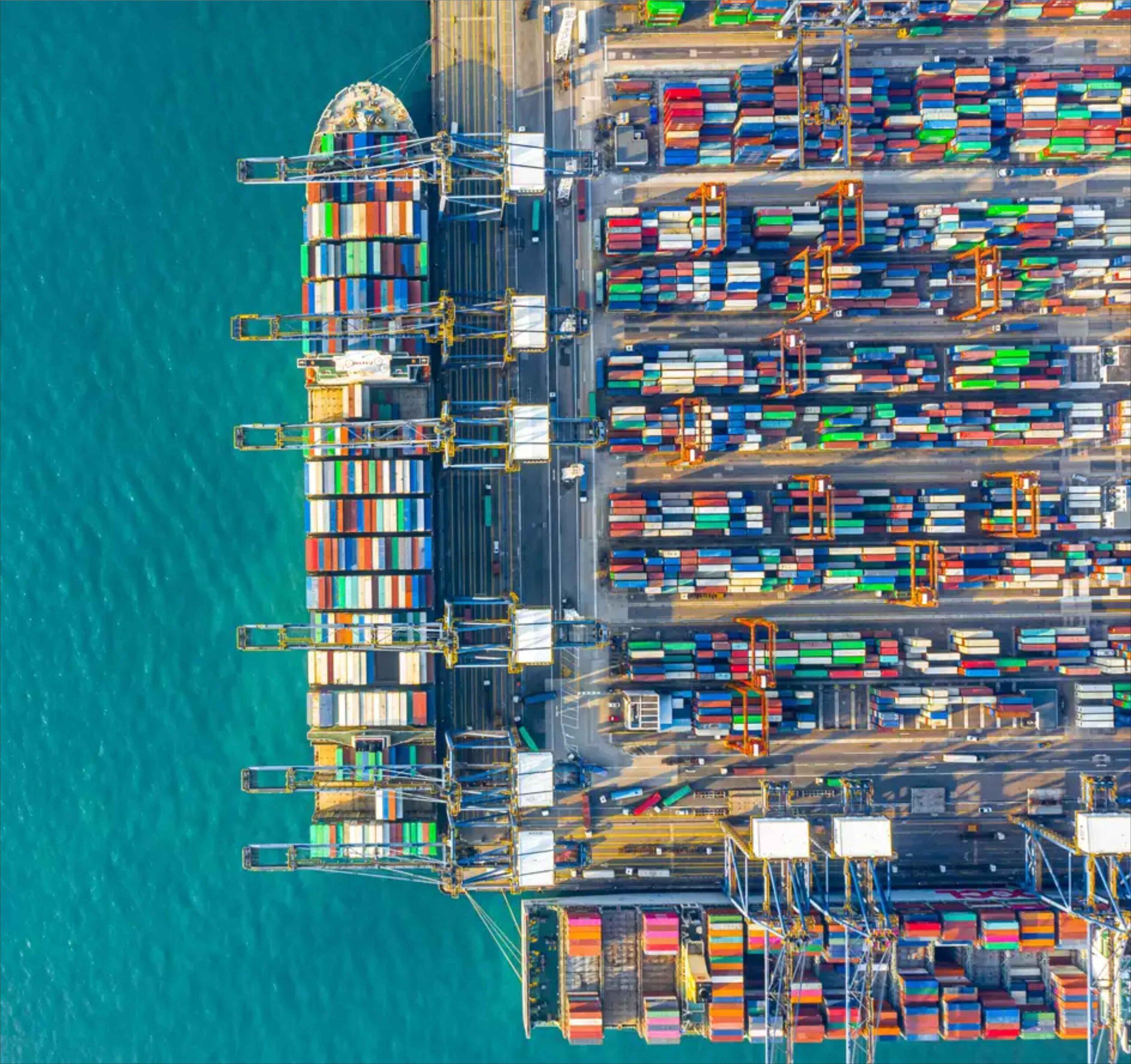 Containers Ship